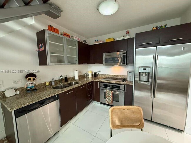 Building Photo - 41 SE 5th St