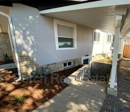 Building Photo - 1550 Tabor St