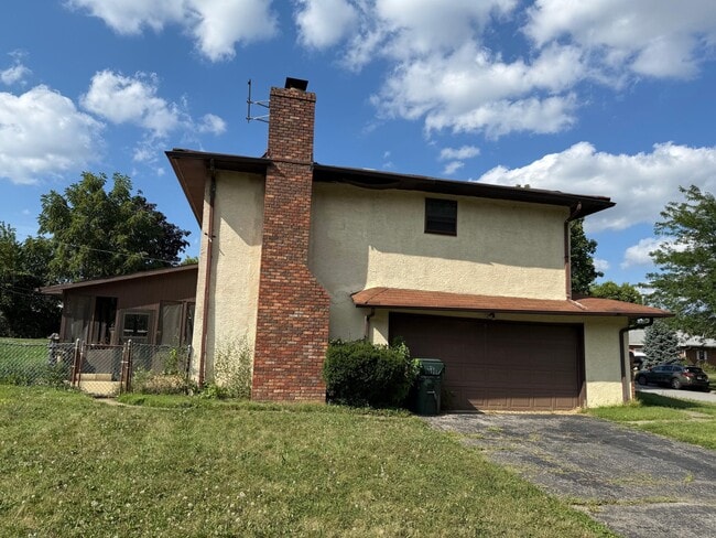Building Photo - 1239 Bradshire Dr