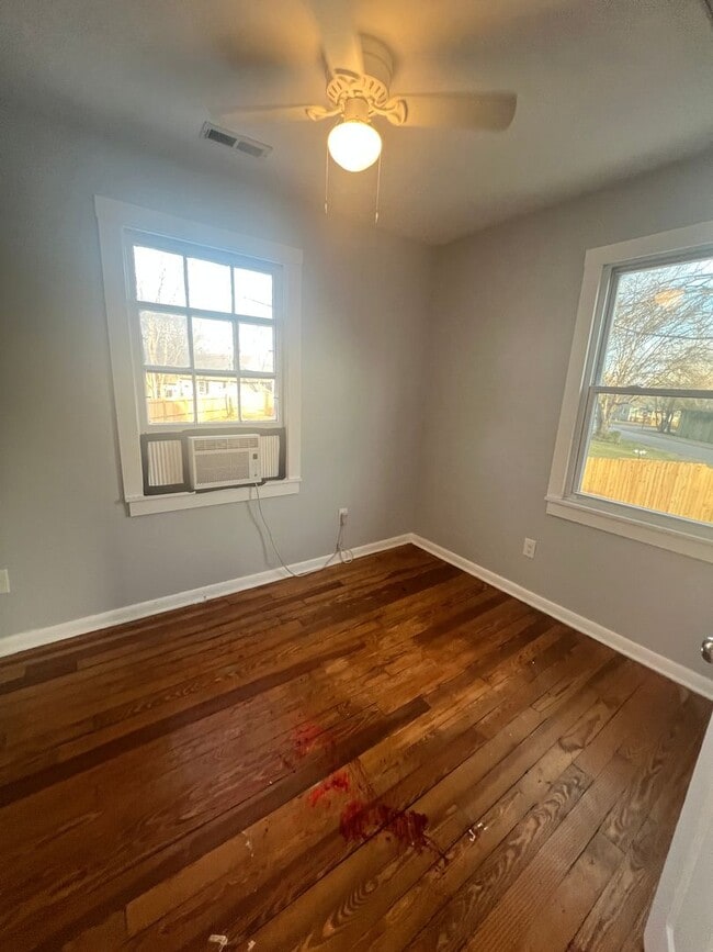 Building Photo - 1011 Merritt St