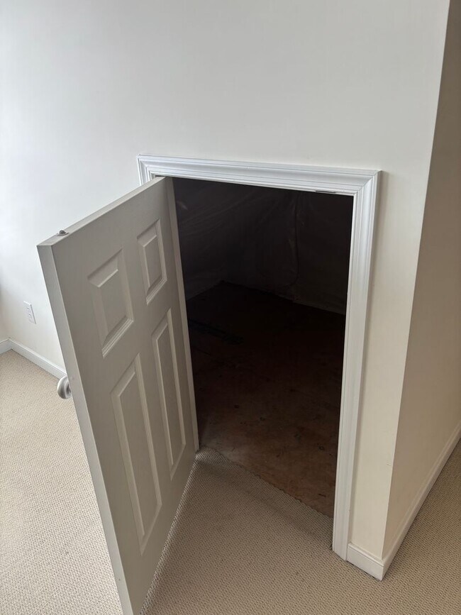 Building Photo - Great Home in Crozet!