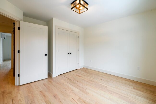 Building Photo - 2620 Main St