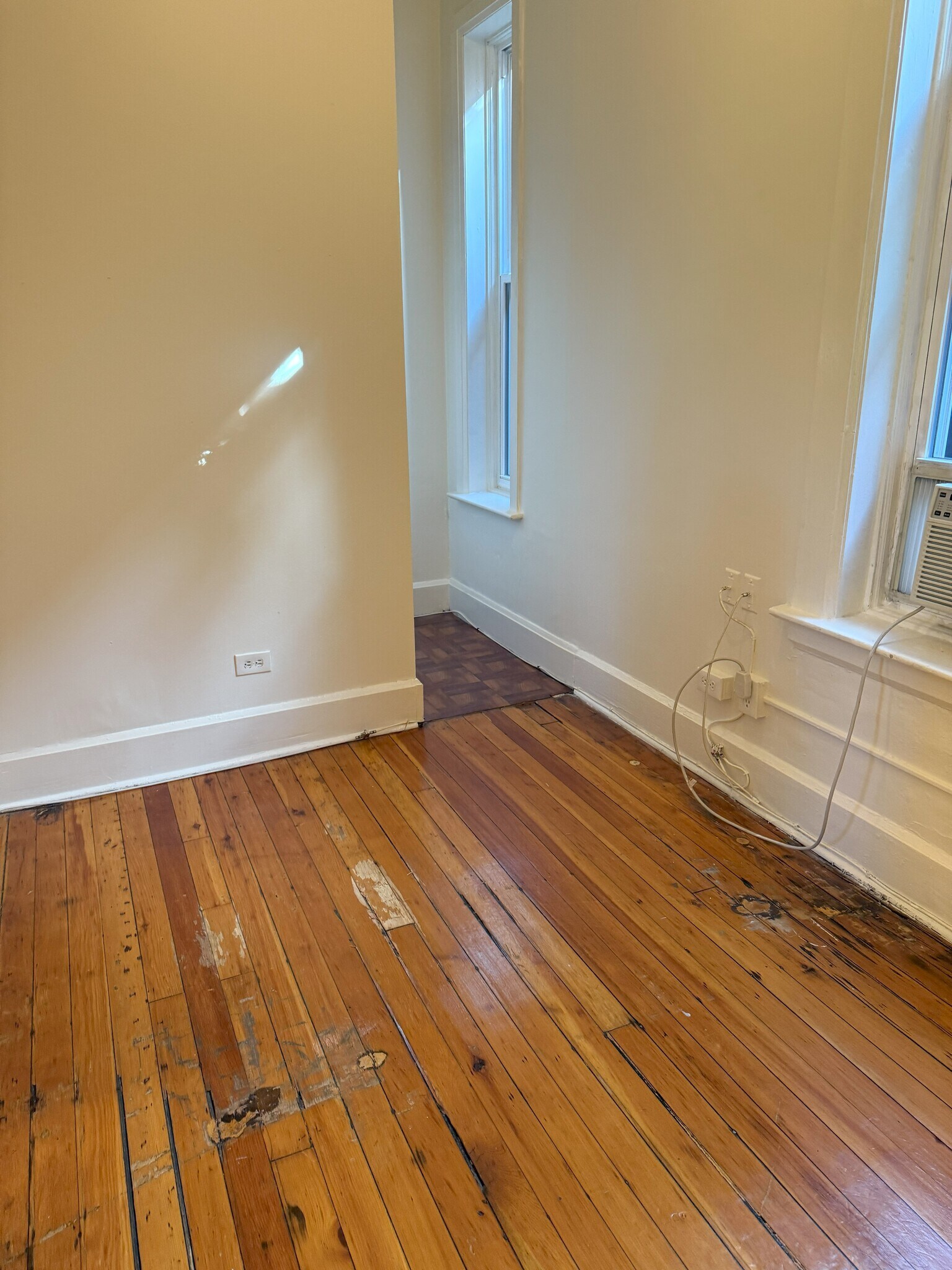 bedroom two - 2059 N Clifton Ave