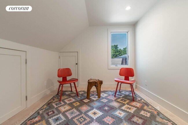 Building Photo - 590 Haywaters Dr