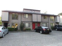 Building Photo - Brentwood 2