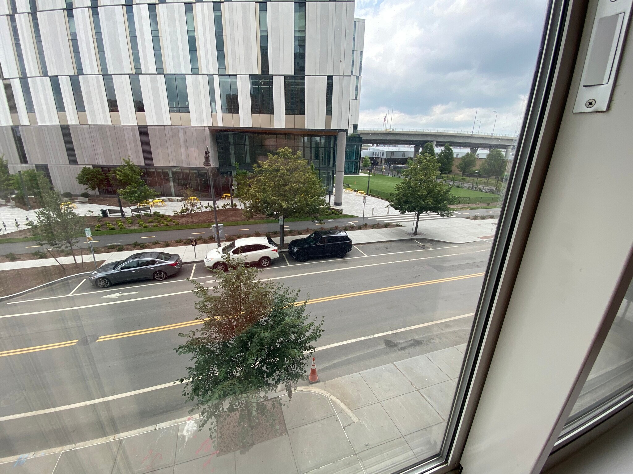 Building Photo - 10 Museum Way