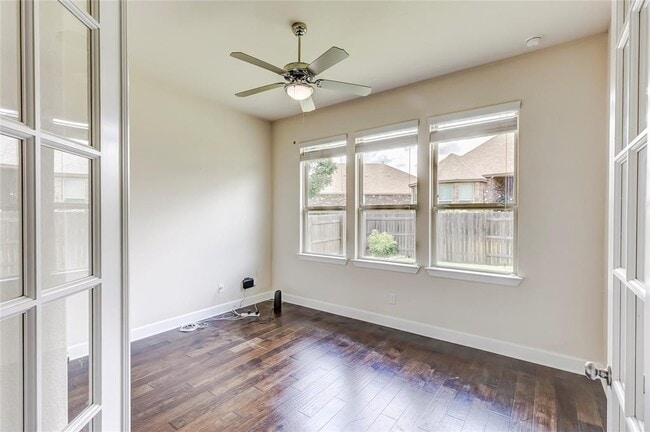 Building Photo - 3016 Columbus Loop
