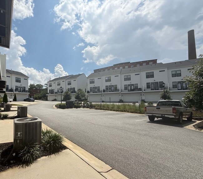 Building Photo - 63 Millside Cir