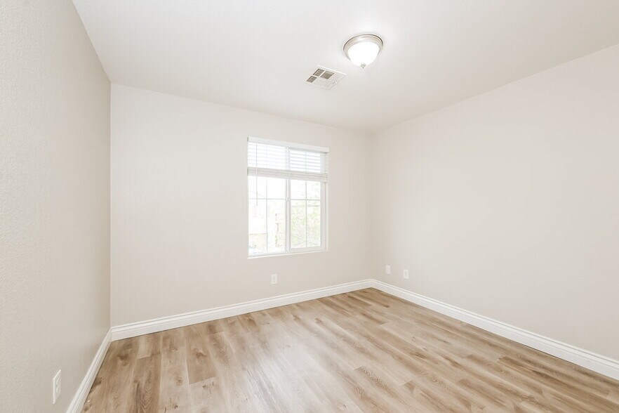 Building Photo - 6485 Cape Canyon Ct