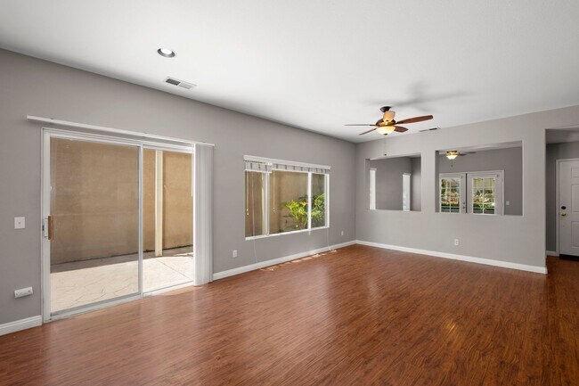 Building Photo - Gorgeous 3 Bedroom Chula Vista Home!