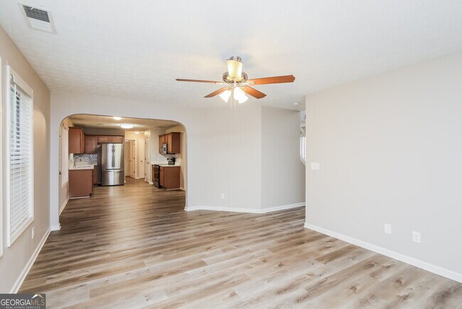 Building Photo - 2500 Pendergrass Ln