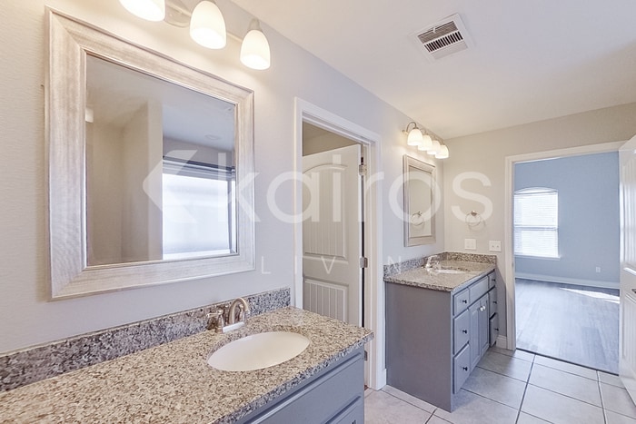 Building Photo - 7307 Albany Dr