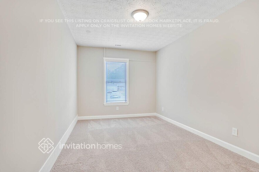 Building Photo - 30 Sable Cir