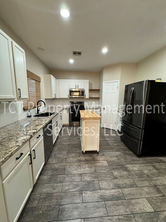 Building Photo - Remodeled 4 Bedroom Home in La Aldea