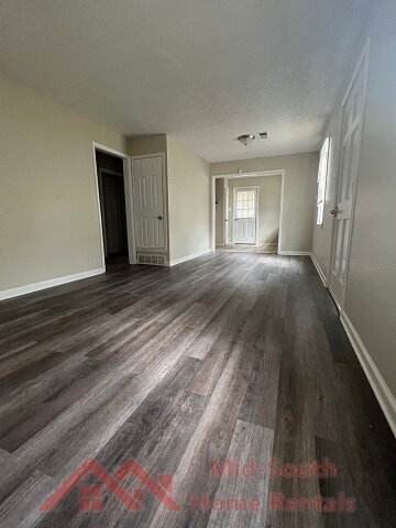 Building Photo - 3111 Harvester Ln