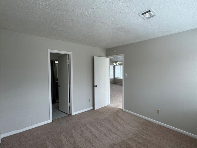 Building Photo - 16163 Golden Sands Dr