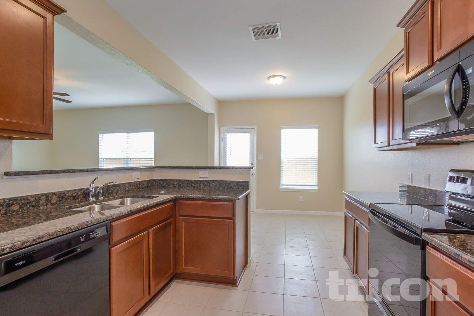 Building Photo - 421 Palomino Stand Dr