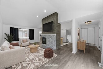 Building Photo - 6677 Crenshaw Dr