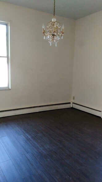 Building Photo - 325 McGregor Ave
