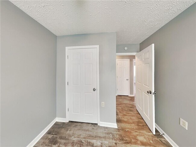 Building Photo - 249 Chappell Rd NW