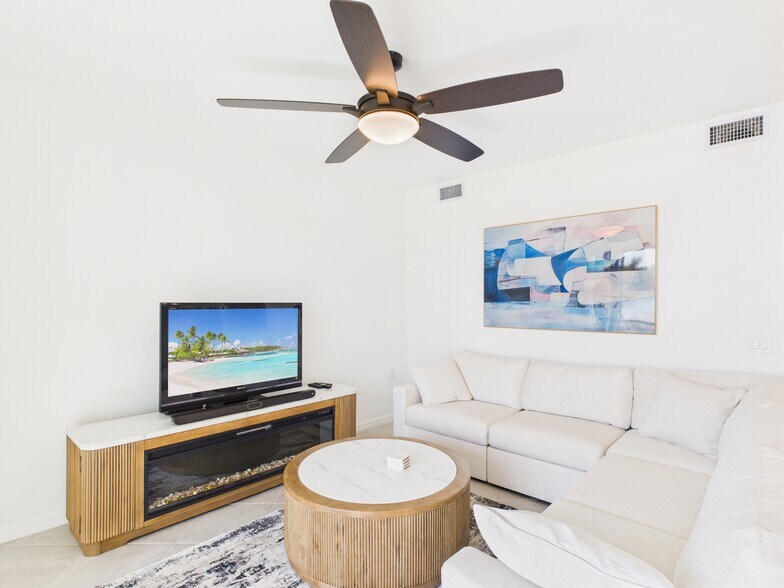 Building Photo - 5555 Double Eagle Cir