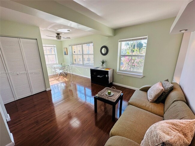 Building Photo - 1308 Drexel Ave