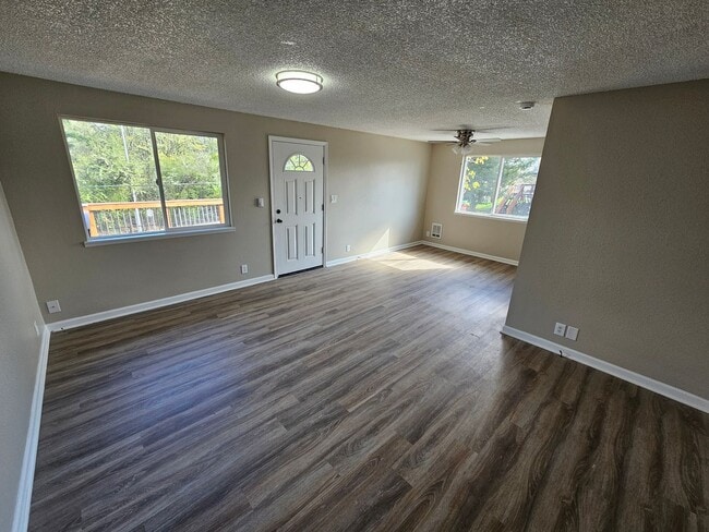 Building Photo - 2535-2537 Wilark Dr NW