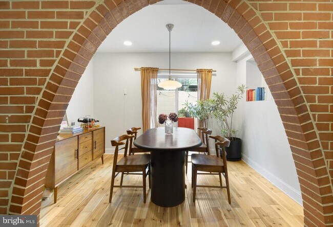 Building Photo - 2322 Wilder St