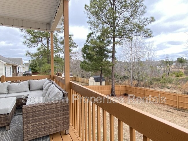 Building Photo - 463 Juno Dr