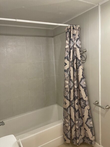 Building Photo - 2315 Geri Ann Ln