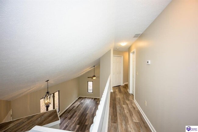 Building Photo - 356 Bittersweet Dr