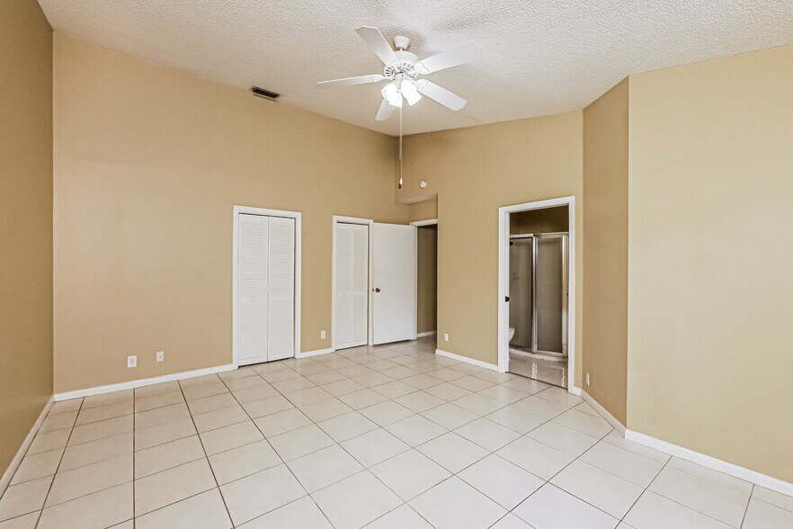 Building Photo - 5339 NW 99th Ln