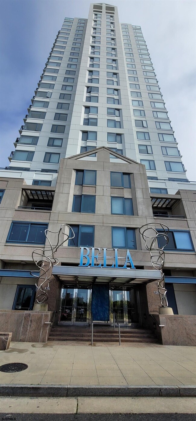 Building Photo - 526 Pacific Ave