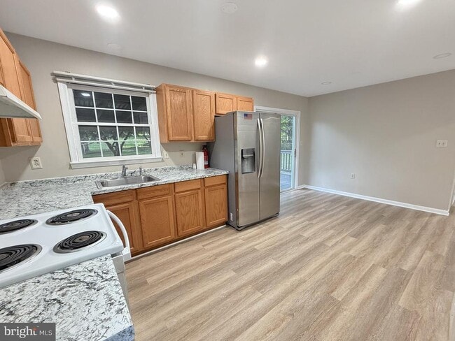 Building Photo - 9549 Fingerboard Rd