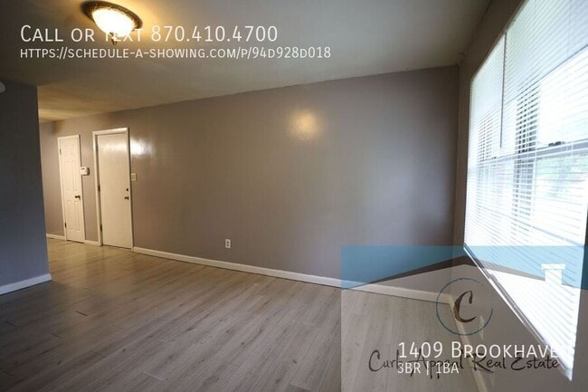 Building Photo - 1409 Brookhaven-