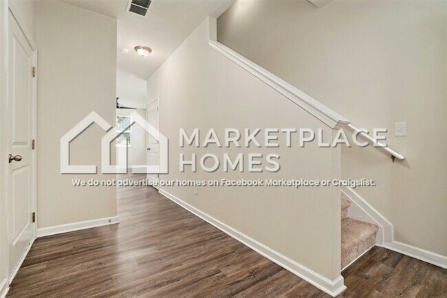 Building Photo - 6420 Mountain Home Way