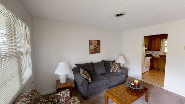 Building Photo - 245 Crabapple Cir