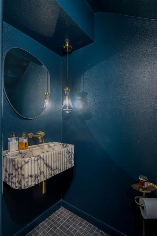 Building Photo - 884 Shrewsbury Ln