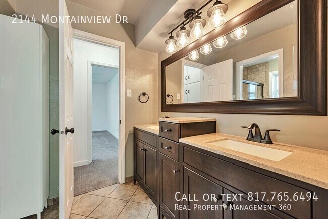 Building Photo - 2144 Mountainview Dr