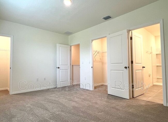 Building Photo - 5330 Dragonfly Dr