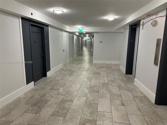Building Photo - 6039 Collins Ave