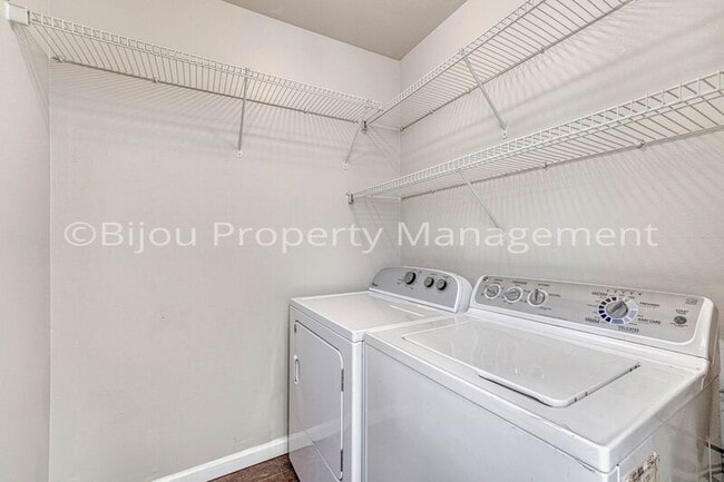 Building Photo - 4232 Gills Mill Ct