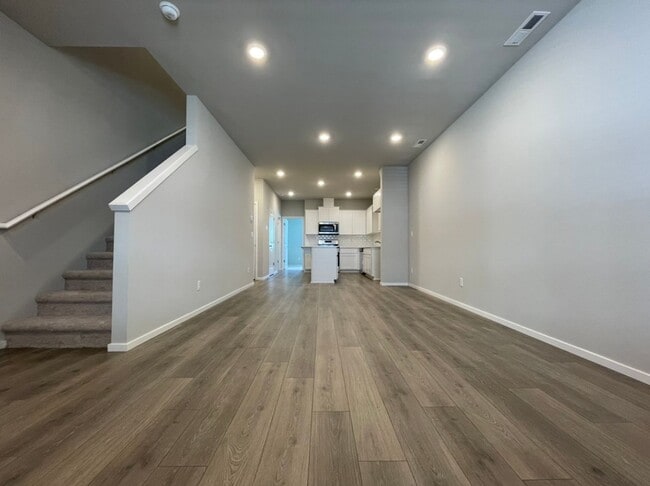 Building Photo - Modern 3-Bed, 2.5-Bath Home with Quartz Counters, Central A/C, and Prime Location!