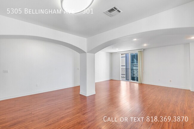 Building Photo - 5305 Bellingham Ave