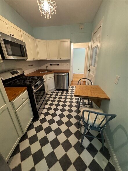 Building Photo - 31 Westbourne Ter