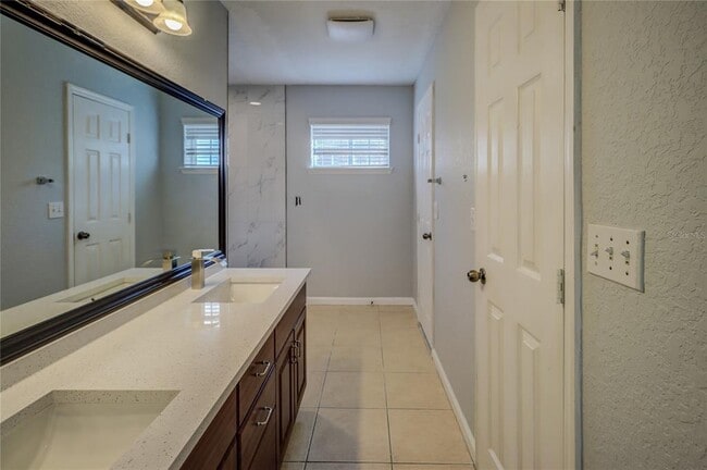 Building Photo - 6265 Ashbury Palms Dr
