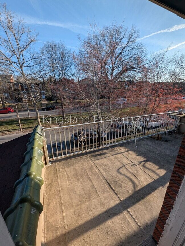 Building Photo - 4982 Oleatha Ave