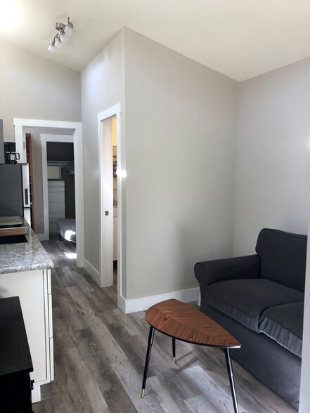 Building Photo - 1321 Court St