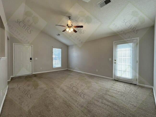 Building Photo - 352 White Gables Dr