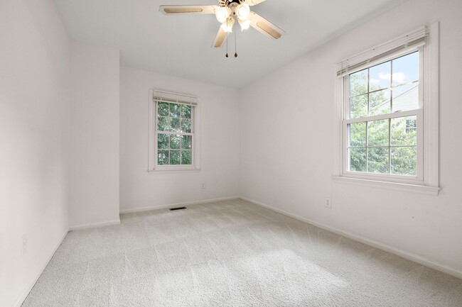 Building Photo - Lovely Home in Mendenhall Village